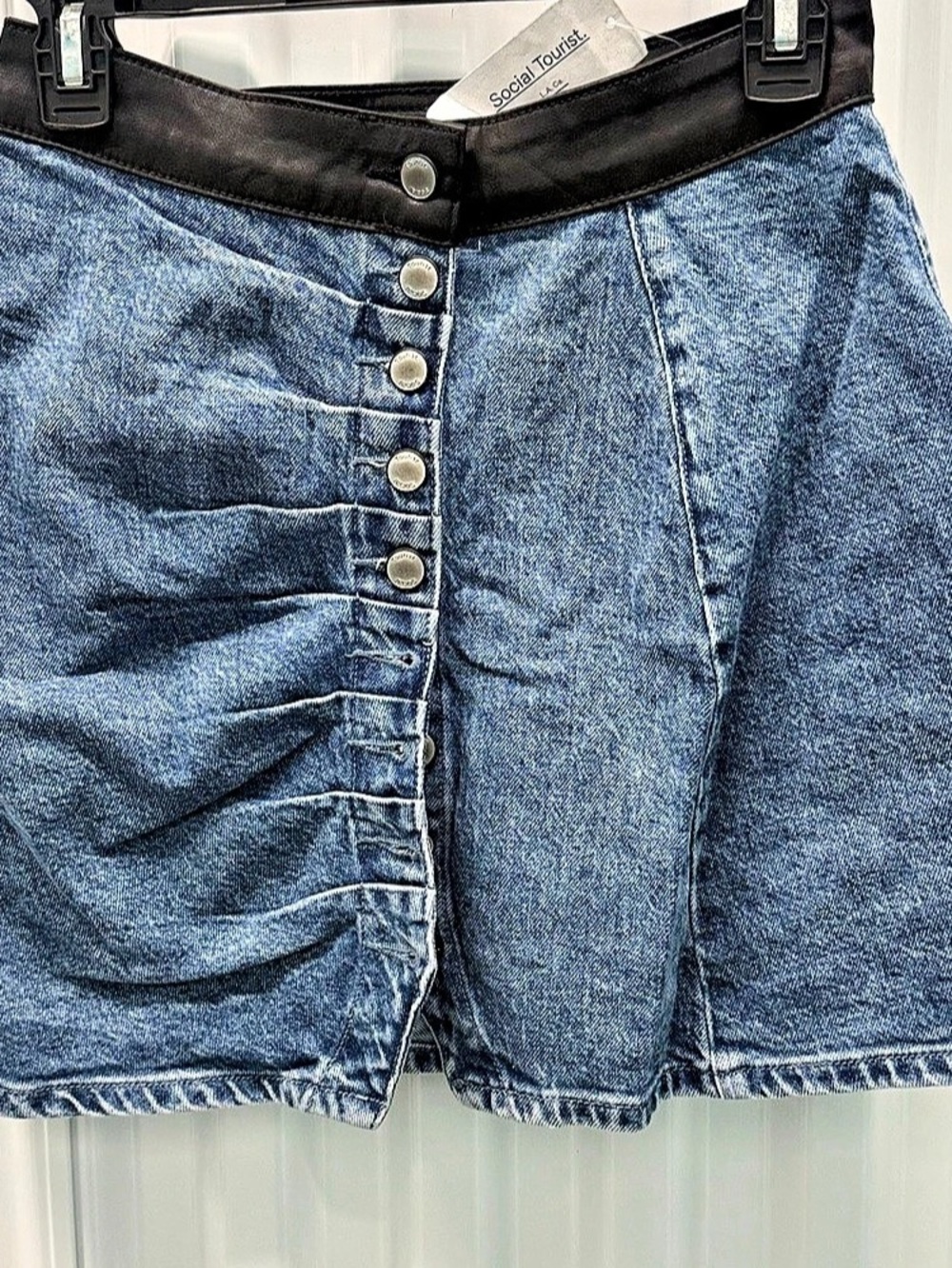 Social Tourist Ultra High Rise Straight Denim Mini Skirt Blue Size 5 NWT